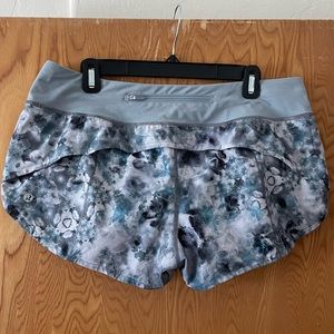 Lululemon Speed-Up Lowrise Short 2.5"